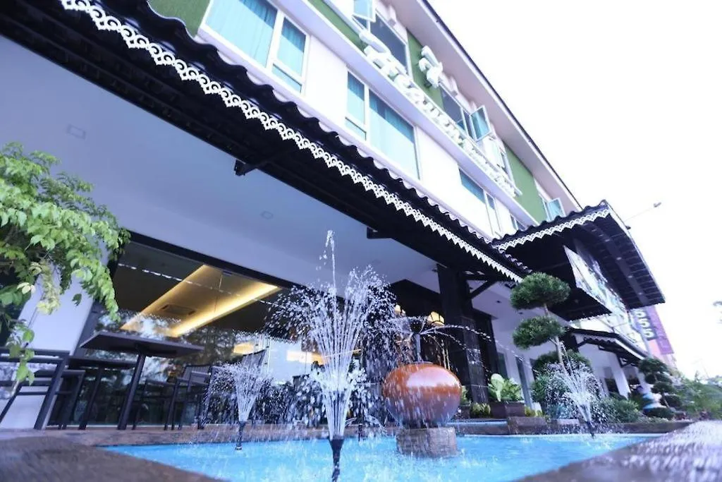 Pearl White Hotel Johor Bahru 2*,