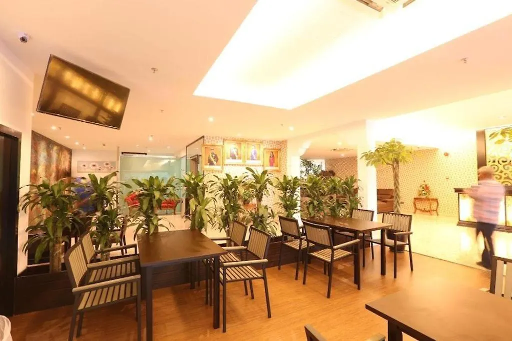 Pearl White Hotel Johor Bahru